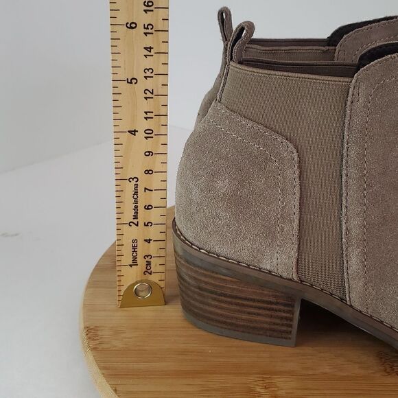 Me Too Womens Zarita 14 Taupe Suede Booties Ankle Boots Shoes 7.5M - Picture 10 of 10